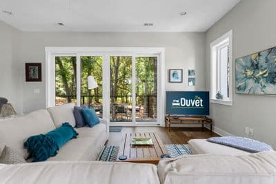 Oak Grove: Porch Perfection, Nature's Harmony
